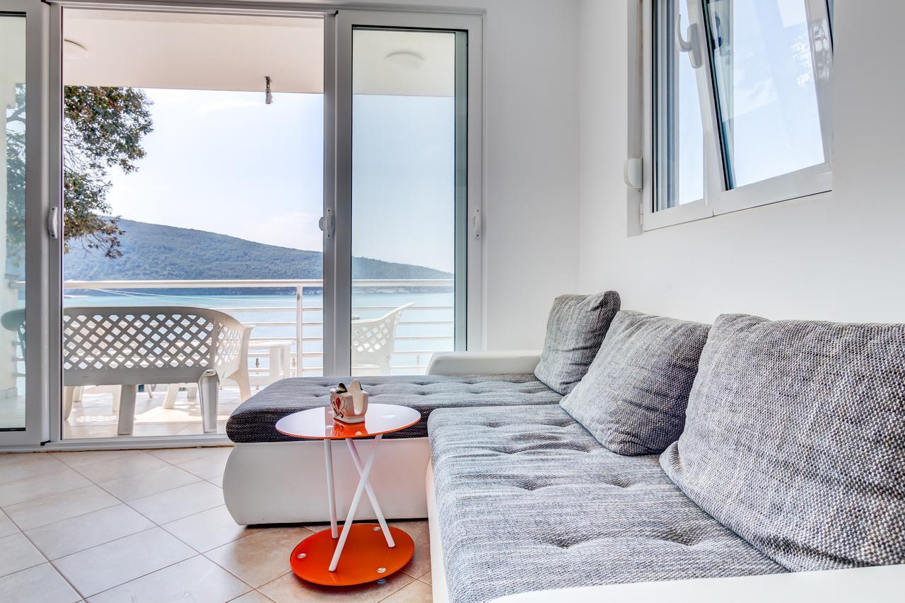 Seaside Apartment Kruce Ülgün Dış mekan fotoğraf